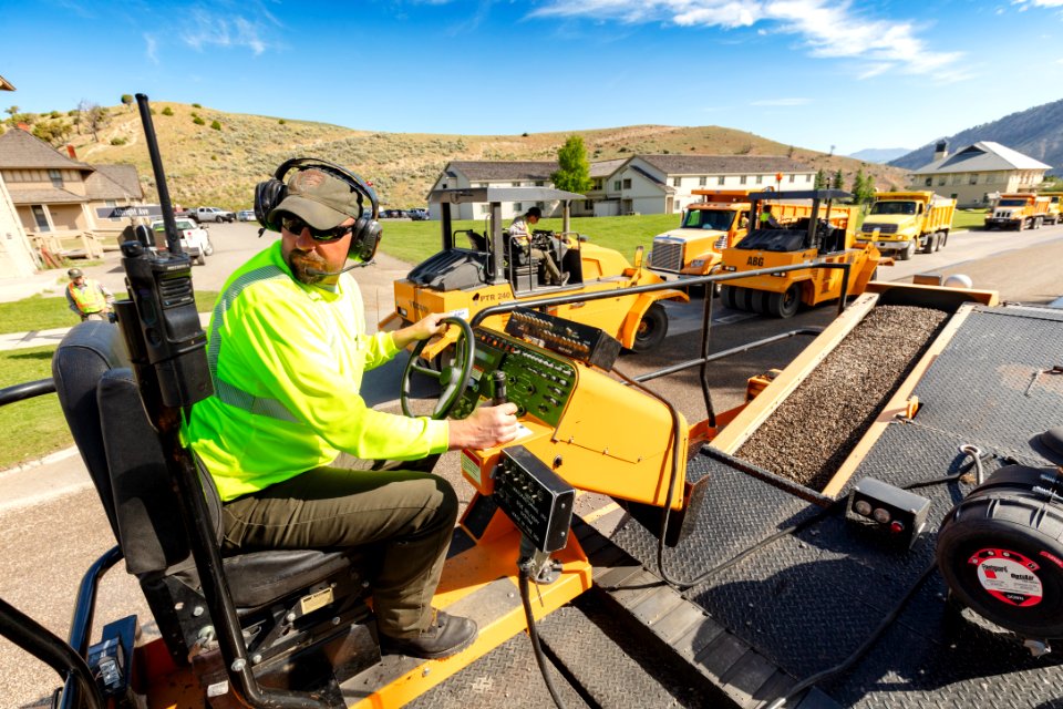 Operating the chip spreader