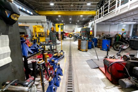 Mammoth Garage