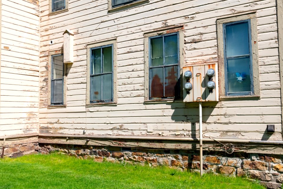 Poor condition of Fort Yellowstone buildings: historic employee housing (7)