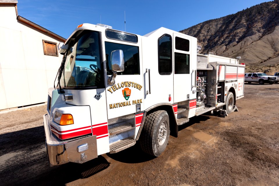 Yellowstone structural fire team training (11)