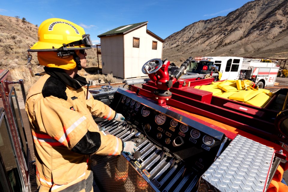 Yellowstone structural fire team training (16)