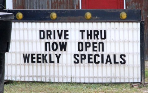 LIQUOR -GUNS SIGN in Uvalde, TX  (2)