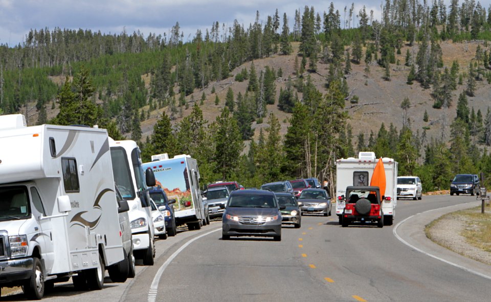 Traffic near Fairy Falls trailhead in July