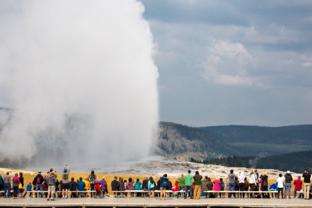 Crowds at Old Faithful