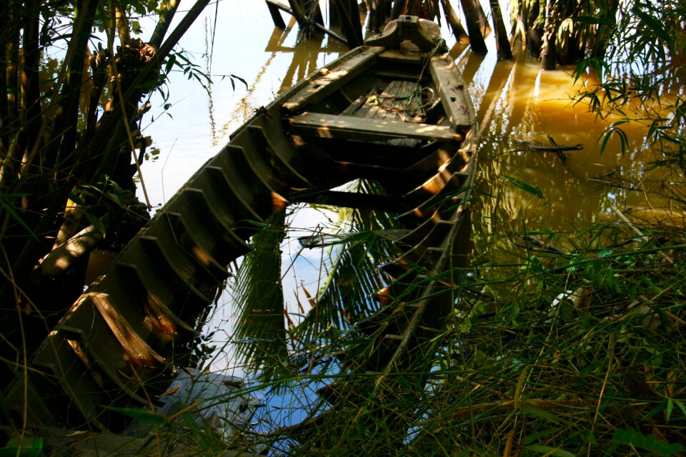 Boat coast crashed