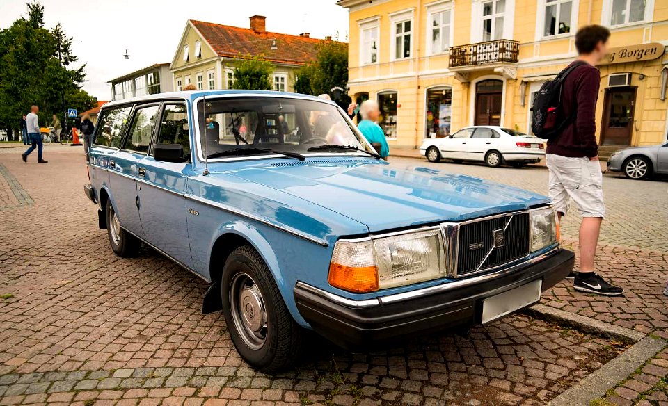 volvo-245-front-side-trasta