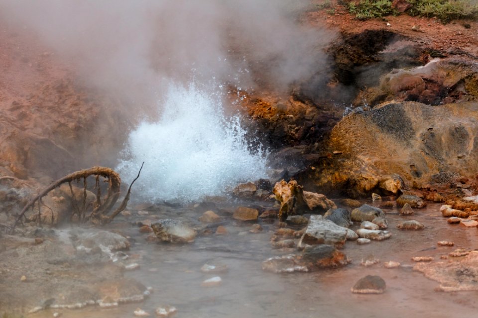 Blood Geyser eruption