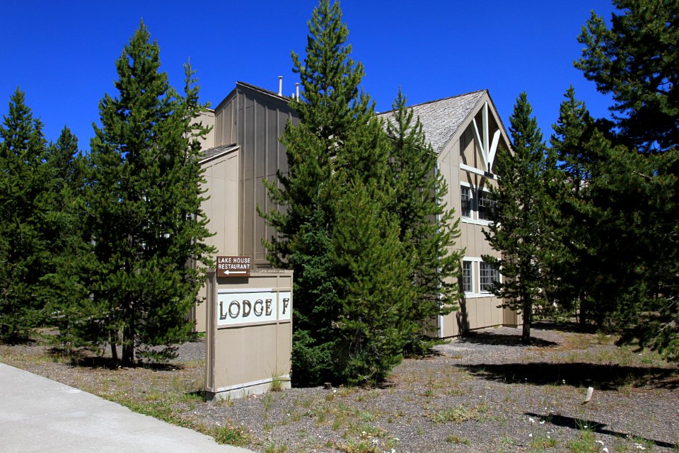 Grant Village, Lodge building F
