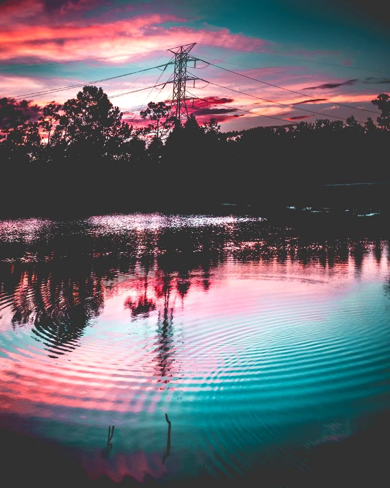 @thecatalystmachine  If the water is too calm just throw some rocks in it, get that texture ya'll 😂😂😂