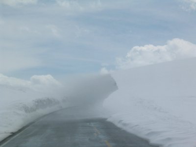 Snow drifting on South Entrance Road