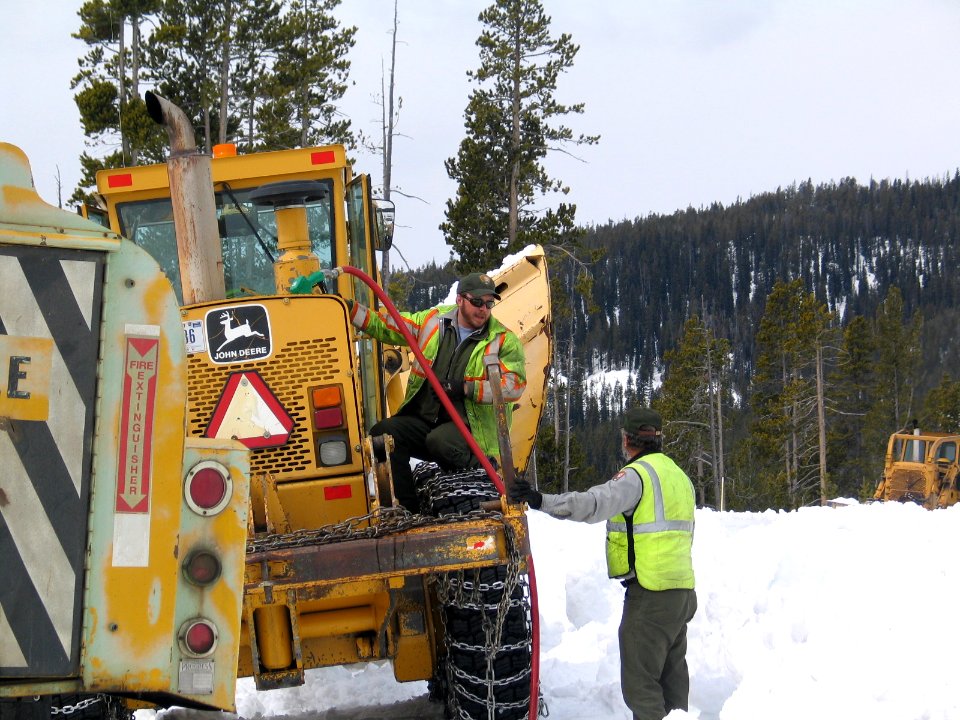 Plowing Craig Pass (24)