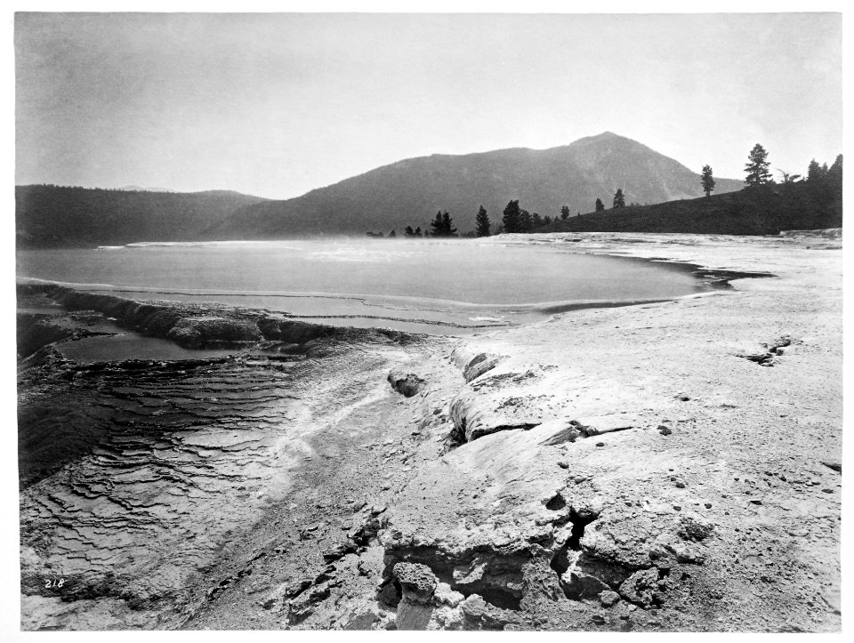 Mammoth Hot Springs