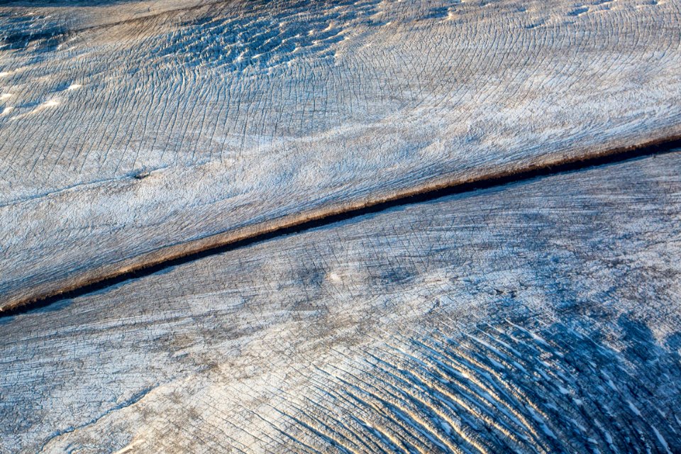 Details of the Tana Glacier photo