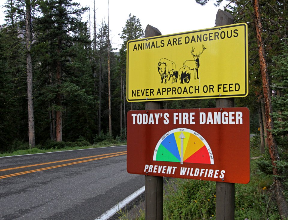 Wildlife and fire danger signs at Northeast Entrance