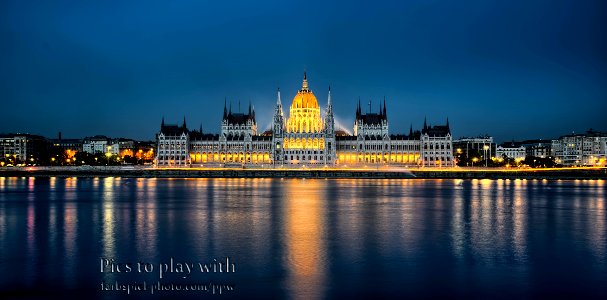 Klaus Herrmann's "The Parliament" photo