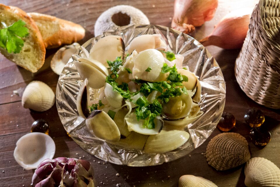 Seafood shells eating