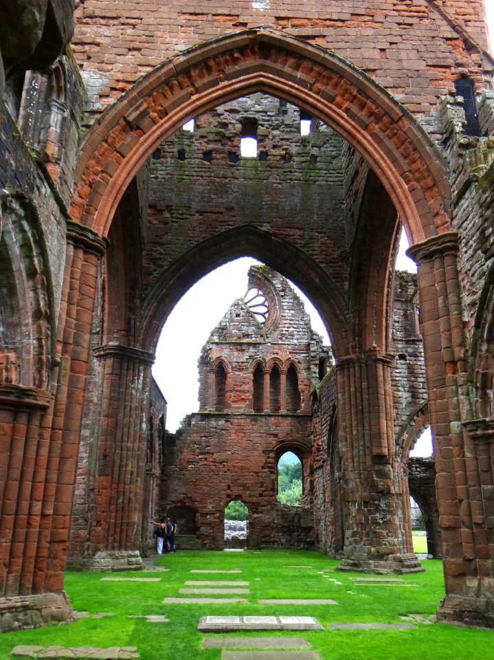 Building church historical