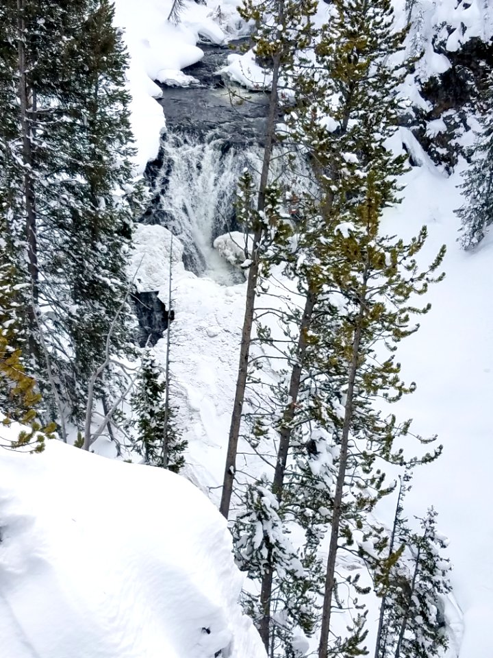 Ice covered Kepler Cascades