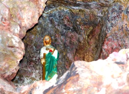 HUMBOLDT CANYON, Patagonia Hills, scc, az (3-18-14) miners' shrine