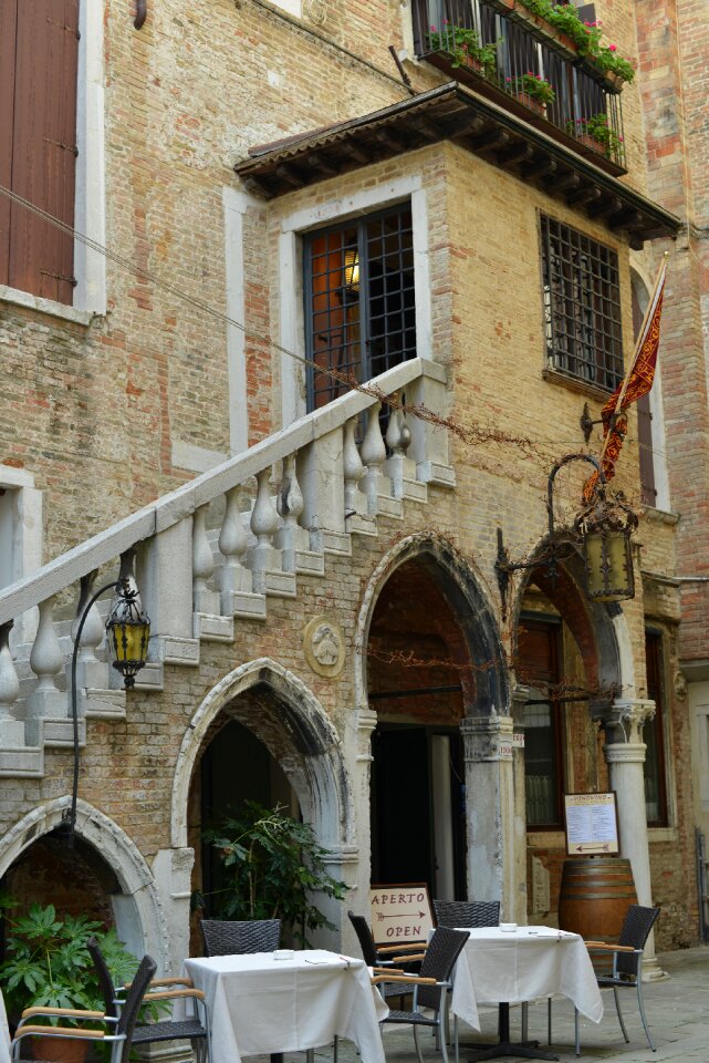 Restaurant italy tables