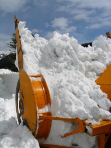 Snow build up on blower head
