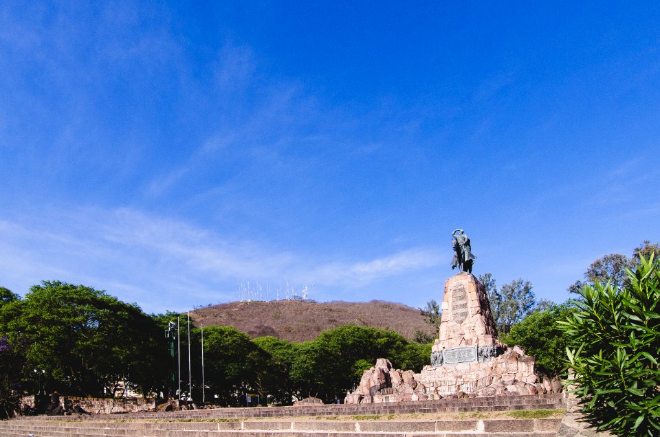 Monumento a Guemes