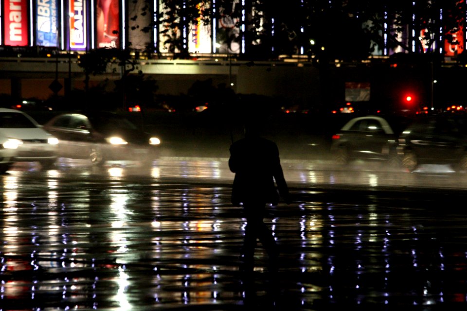 nossa-braslia---chuva-no-centro-do-plano-piloto-s-19h04 16679944588 o