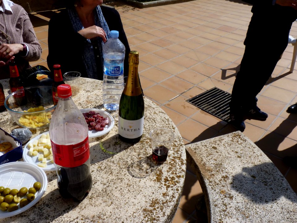 Aperitiu a Roquefort de Queralt.