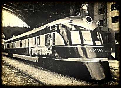 High Speed Express Diesel Railcar (shovel nose) nicknamed "The Arrow", Chilean Railways photo