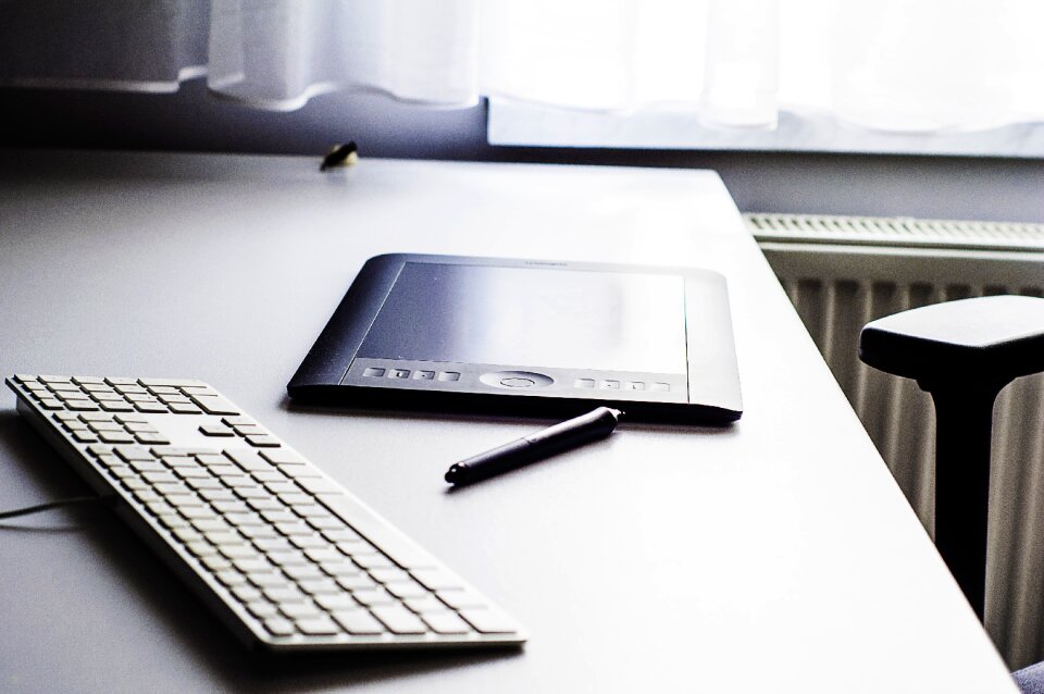 Keyboard tablet wacom