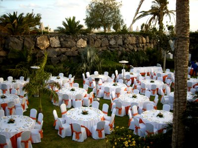 JARDÍN/GARDEN AREA