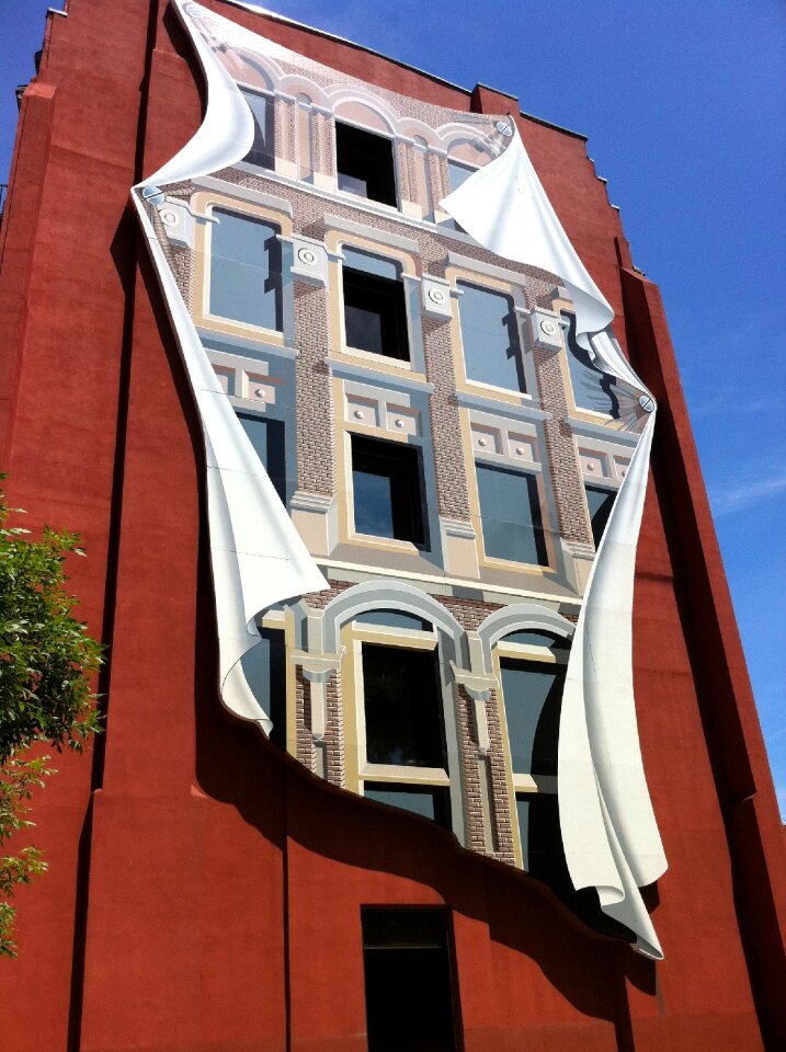 Mural grafitti optical illusion