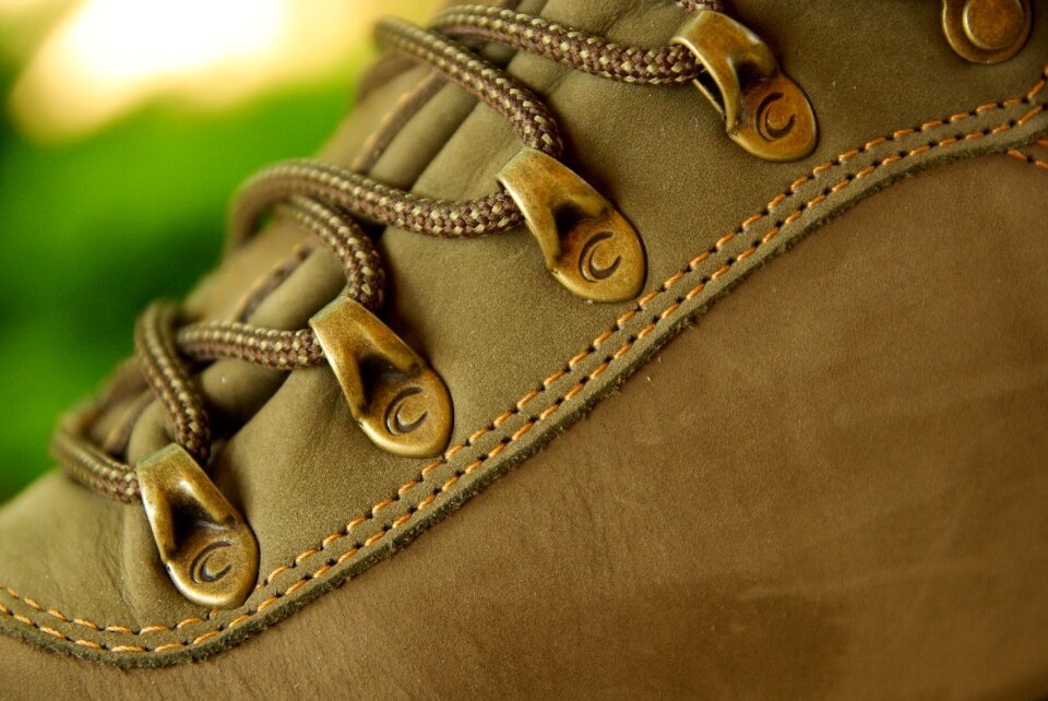 Laces leather hiking
