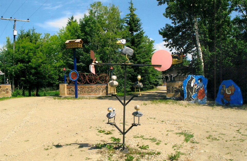 Middle Lake, Saskatchewan - Dodo Birds Weather Vane