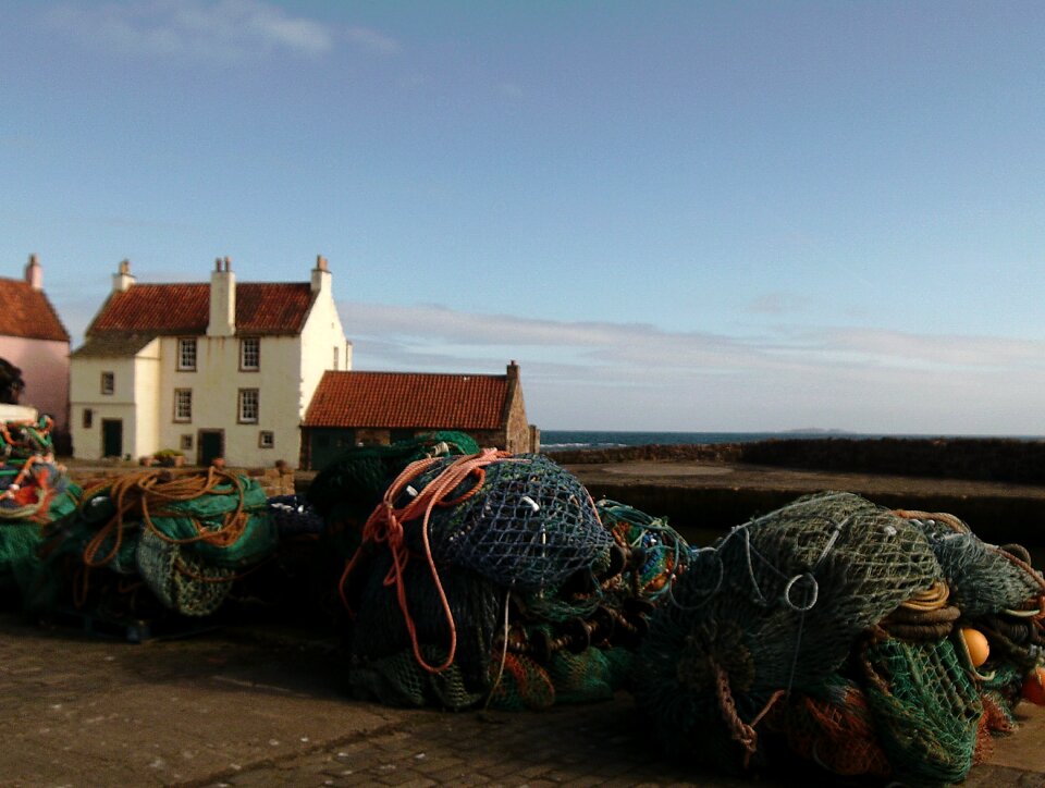 Fishing scottish harbour