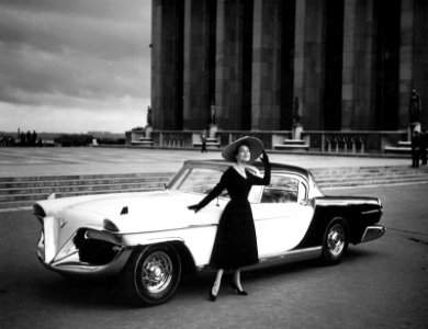 Cadillac "Die Valkyrie" diseñado por Brooks Stevens (1954).