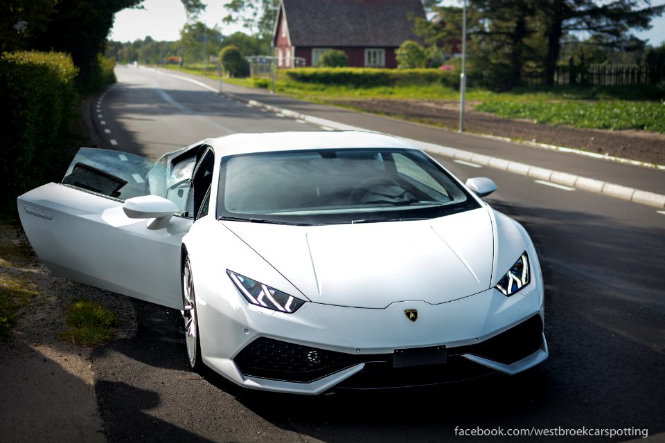 Lamborghini Huracan.