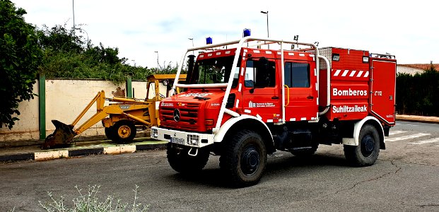 Mercedes Benz Unimog U/4000. Autobomba.