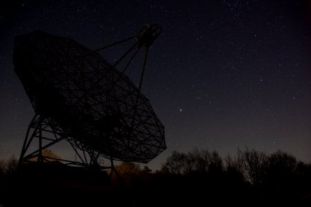 Clear night at the Dwingeloo radiotelescoop