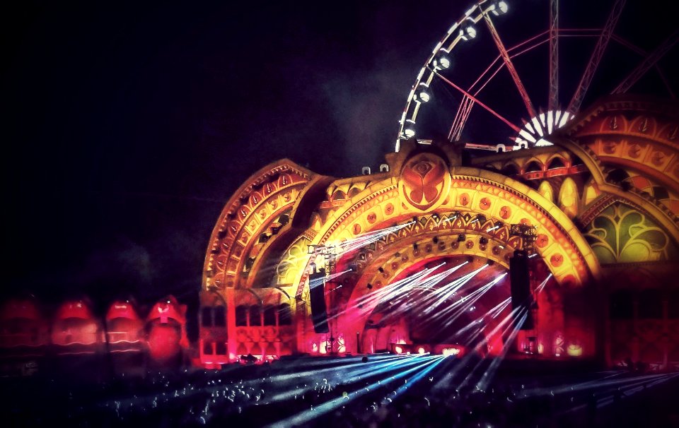 Tomorrowland 2014