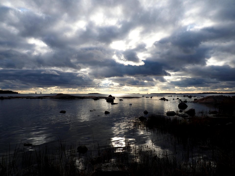 Karvalakkipurjehdus I