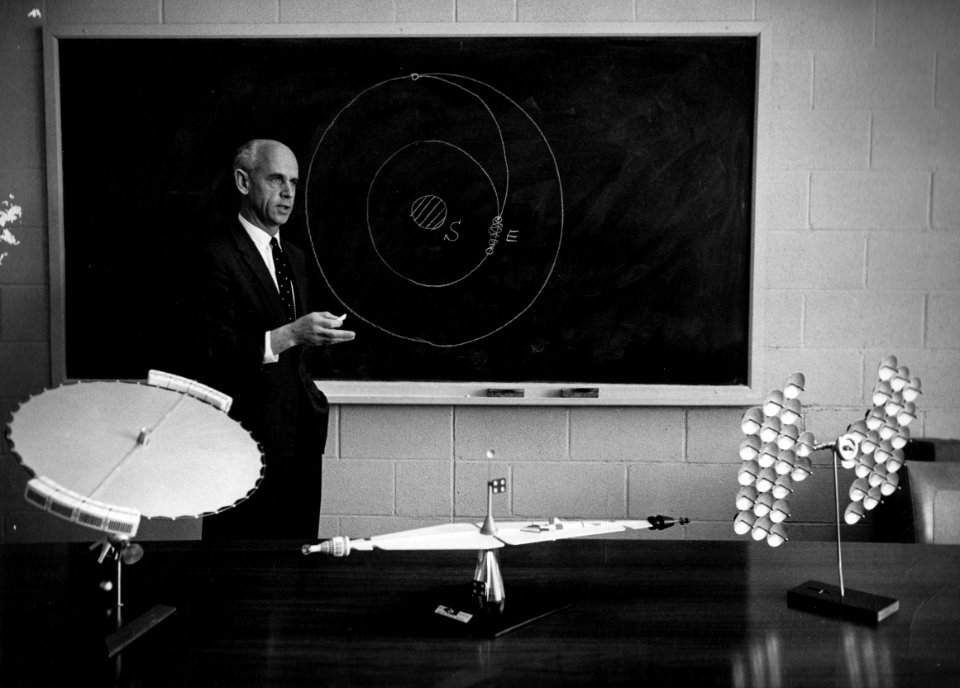 Dr. Ernst Stuhlinger