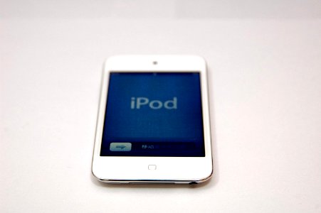 2012 :iPod touch 4 white [06] photo