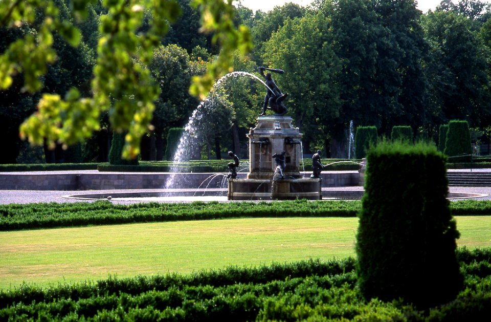 Drottningholm Palace: garden