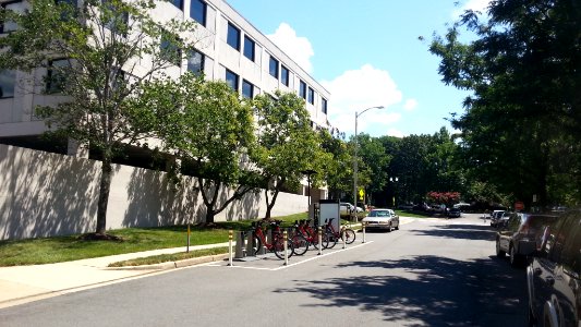 S Oakland St & Columbia Pike