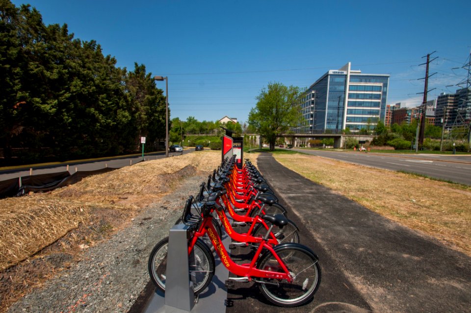 New station no. 457 - Capital Bikeshare - Town Center Pkwy & Sunset Hills Rd (Reston VA)