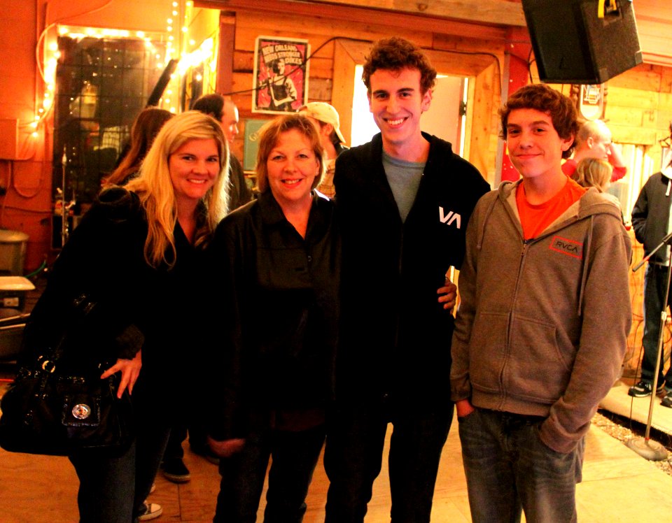The Traveling at Roadhouse Rags