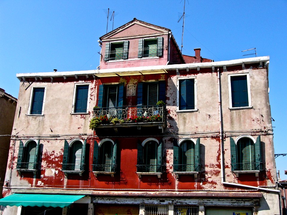 Murano building colors