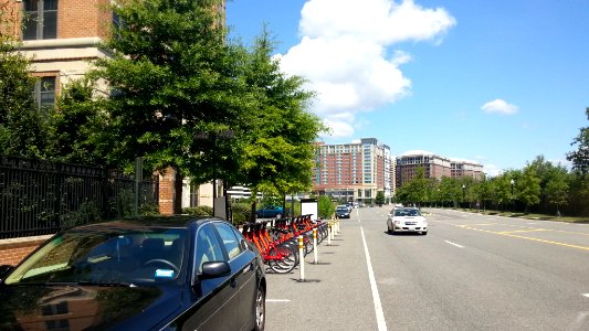 Potomac Ave & 35th St S