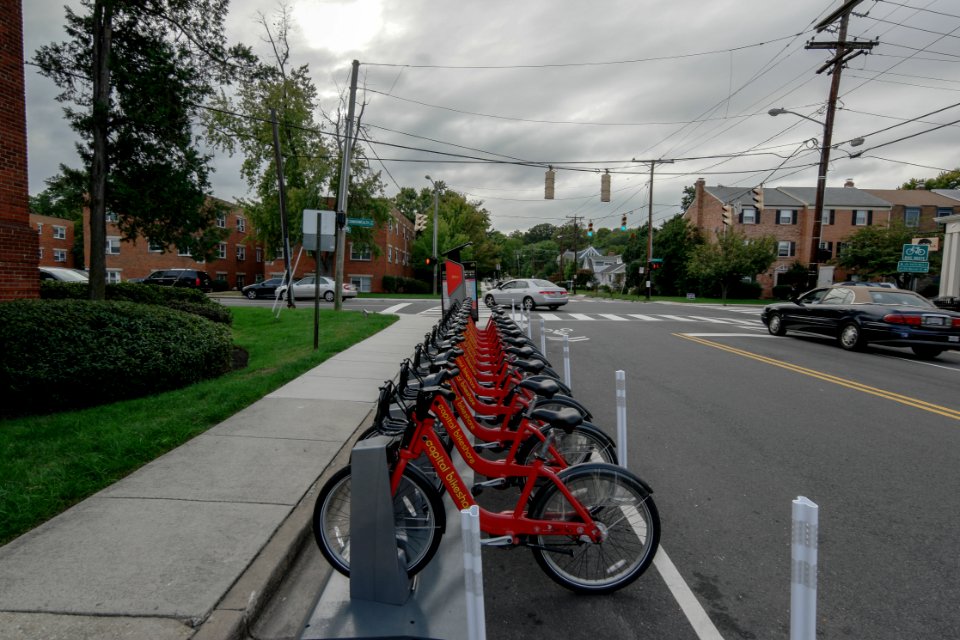 New station no. 406 - Commonwealth & Monroe (Del Ray, Alexandria)